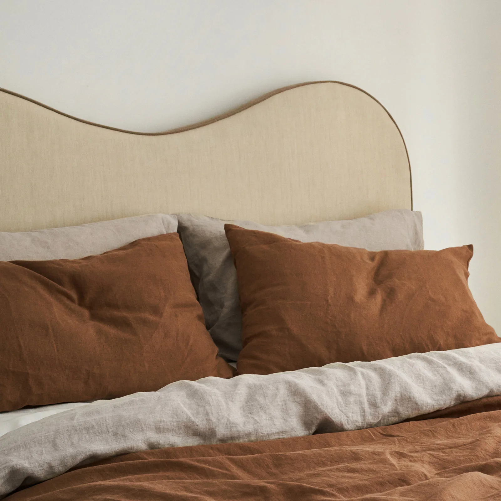 French Flax Linen Double Sided Quilt Cover Set in Hazelnut/Natural - Image 6
