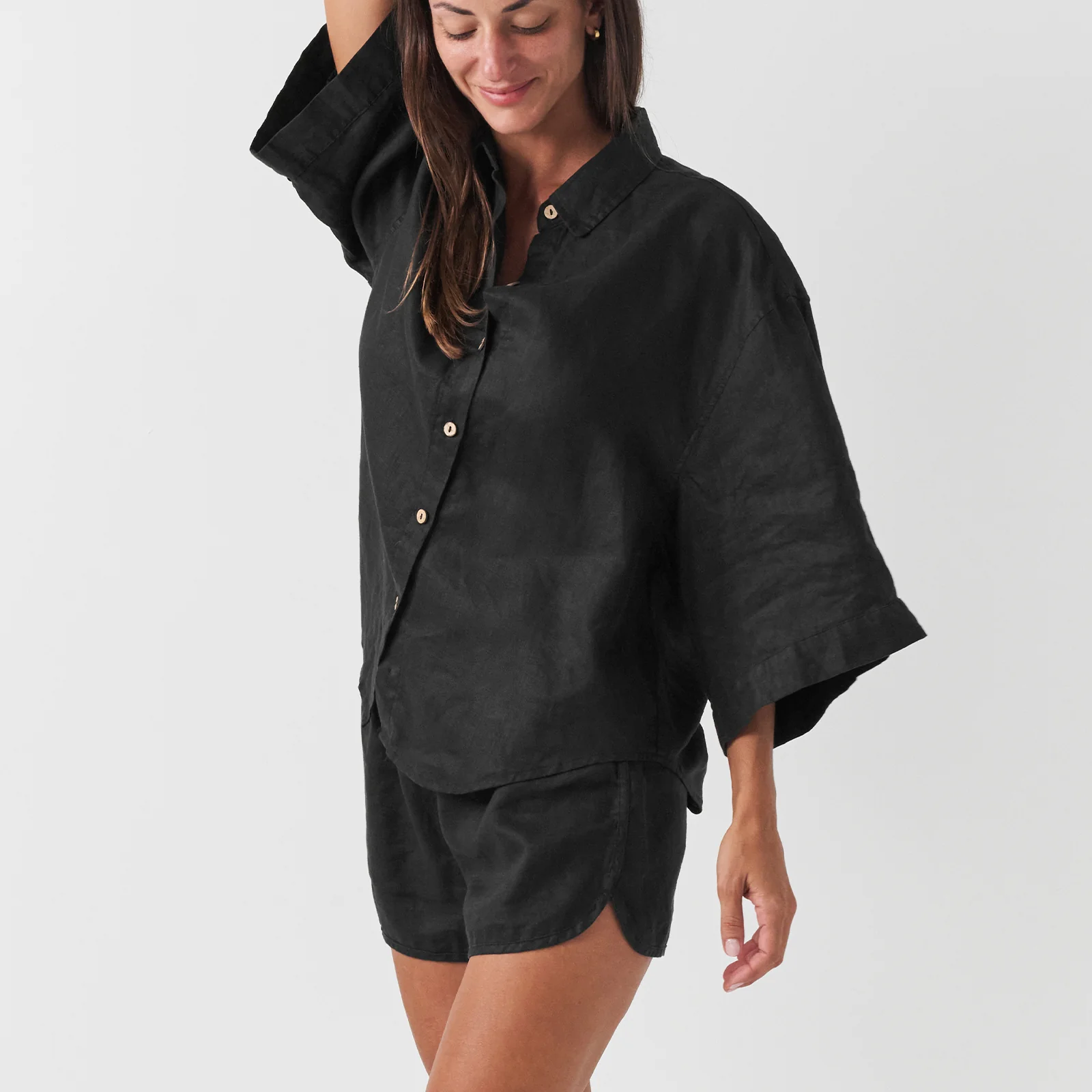 French Flax Linen Relaxed Short in Black - Image 3