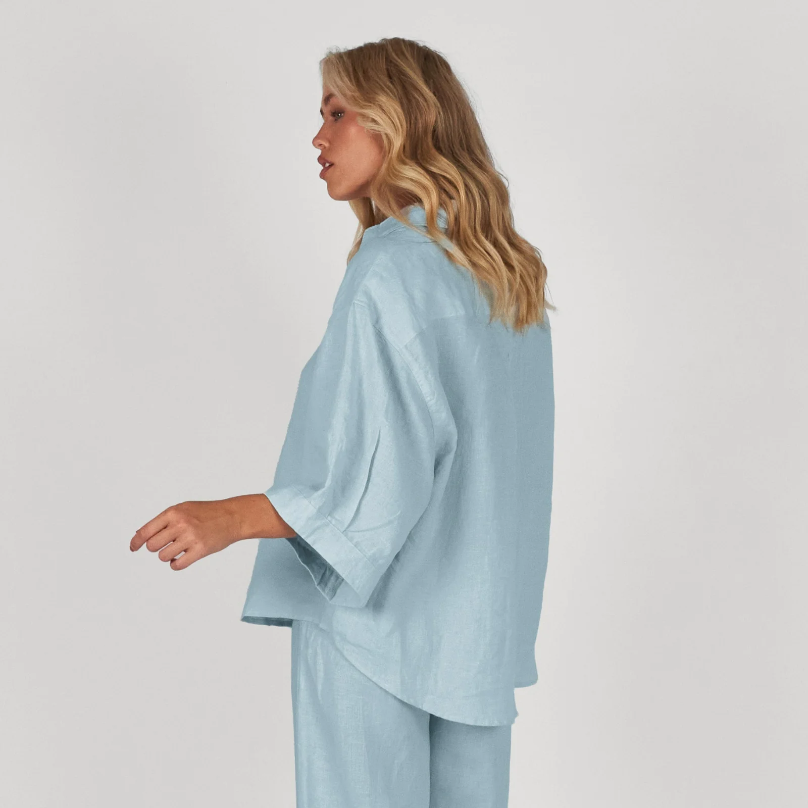 French Flax Linen Ruby Shirt in Sky Blue - Image 2