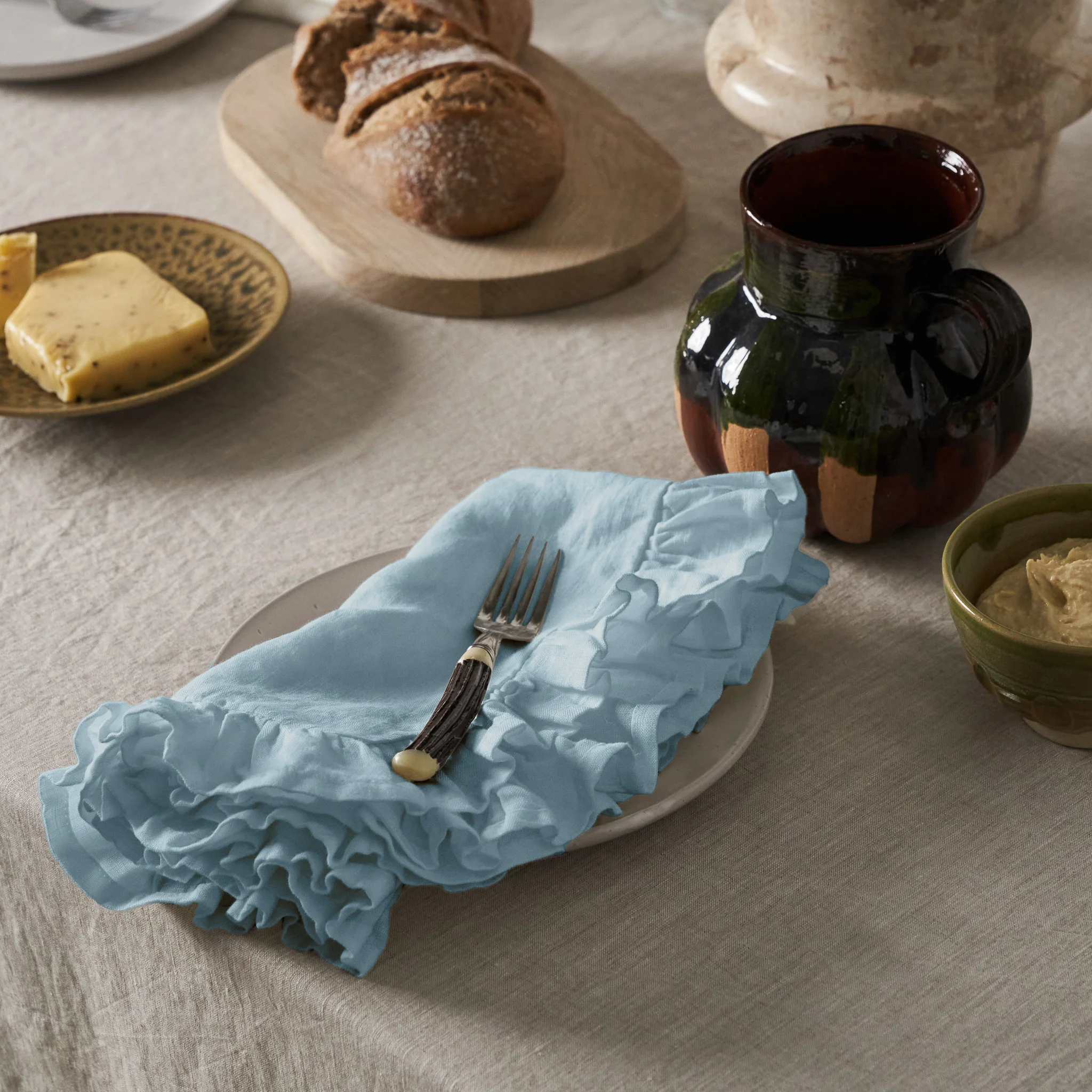 French Flax Linen Ruffles Napkins (Set Of 4) in Sky Blue - Image 4