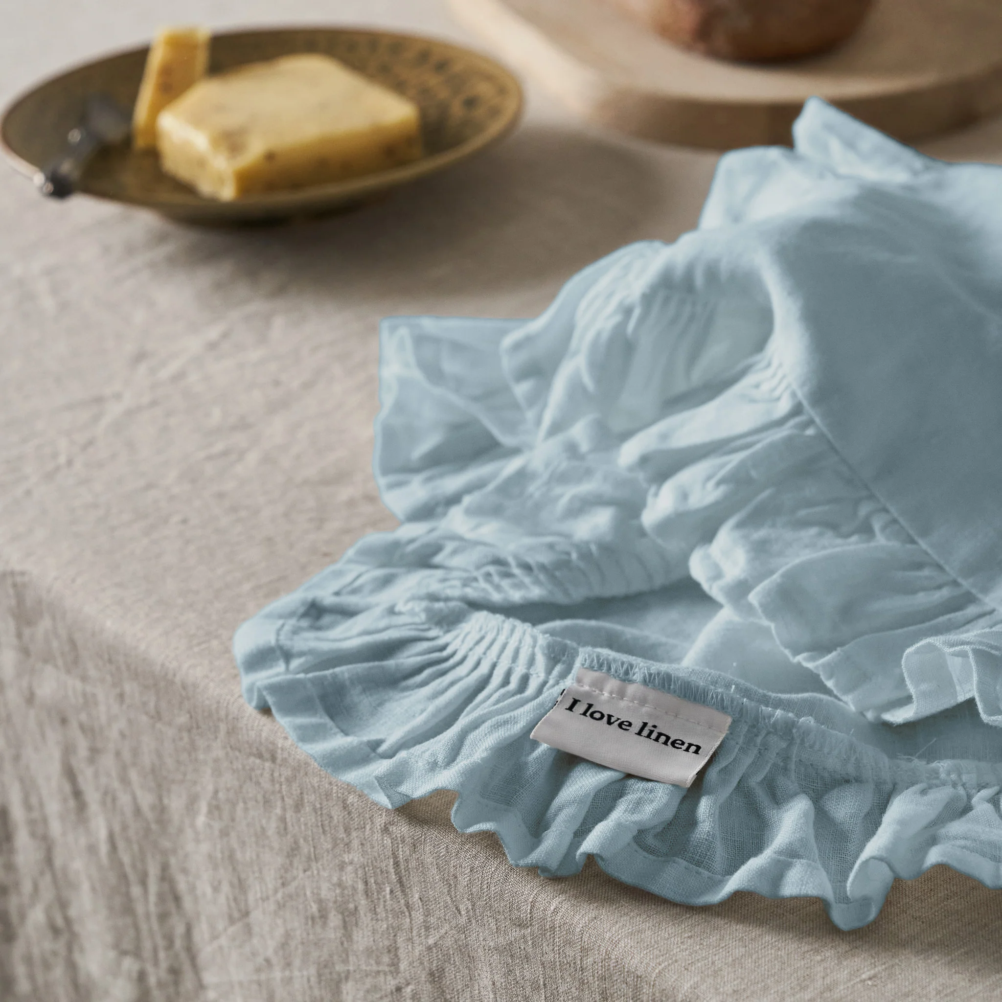 French Flax Linen Ruffles Napkins (Set Of 4) in Sky Blue - Image 7